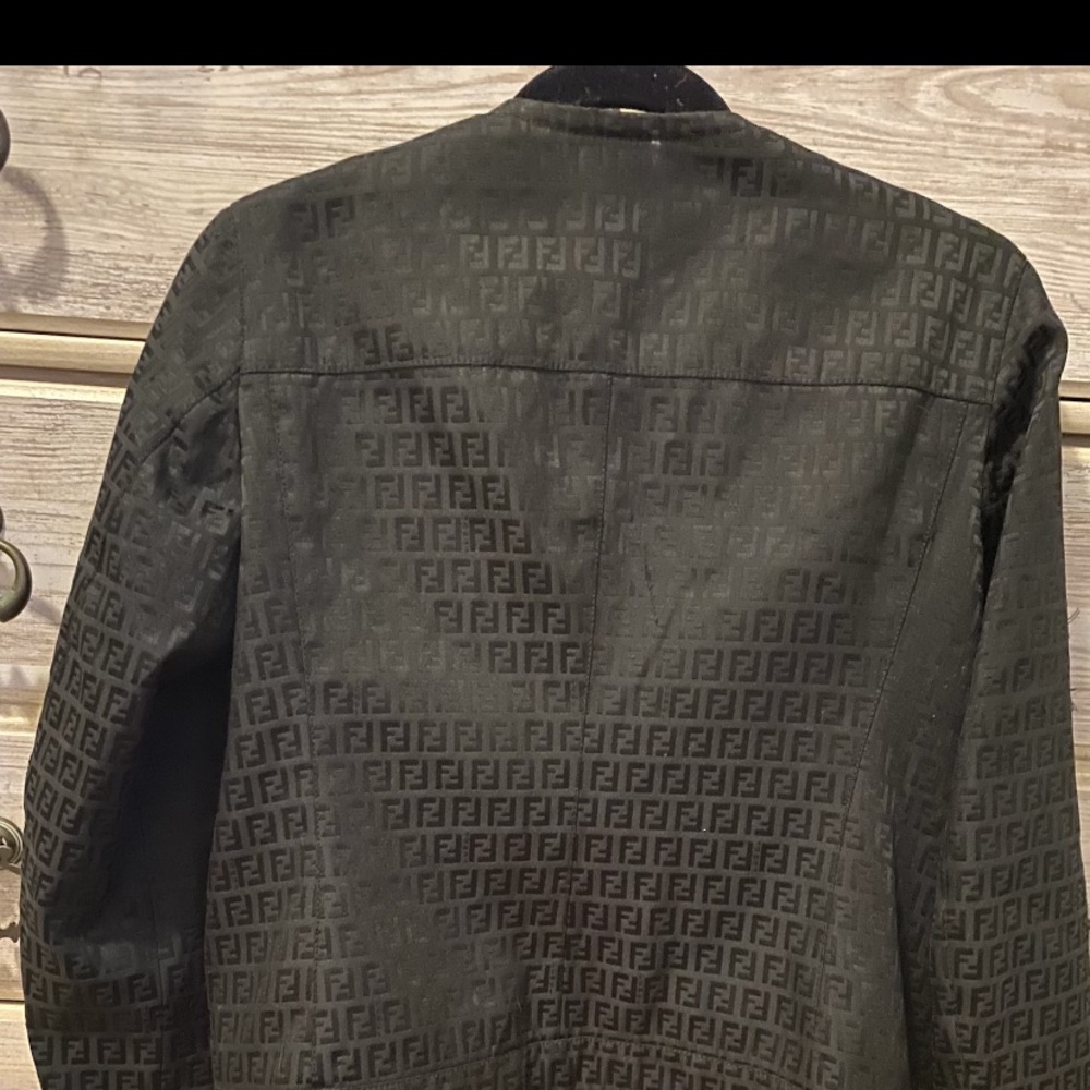 Authentic fendi coat very good condition.